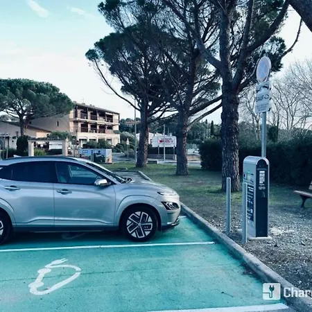 Vue Piscines Parking Les Coraux Agay شقة *
