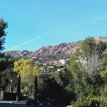 Vue Piscines Parking Les Coraux Agay Appartamento *