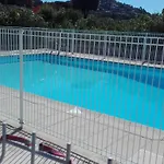 Vue Piscines Parking Les Coraux Agay Lejlighed Saint-Raphaël