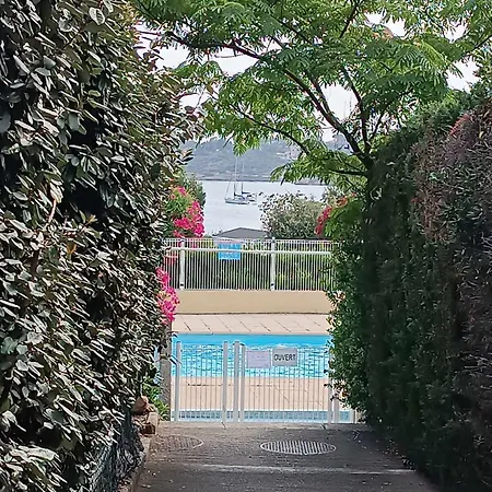 Vue Piscines Parking Les Coraux Agay Apartment