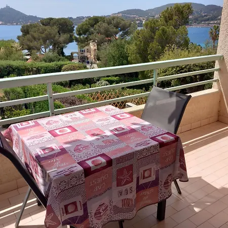 Vue Piscines Parking Les Coraux Agay Apartment Saint-Raphael (Var)