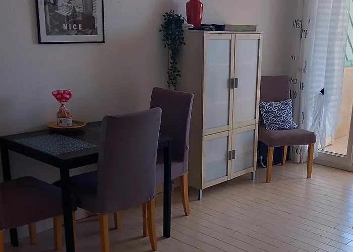 Vue Piscines Parking Les Coraux Agay Appartement